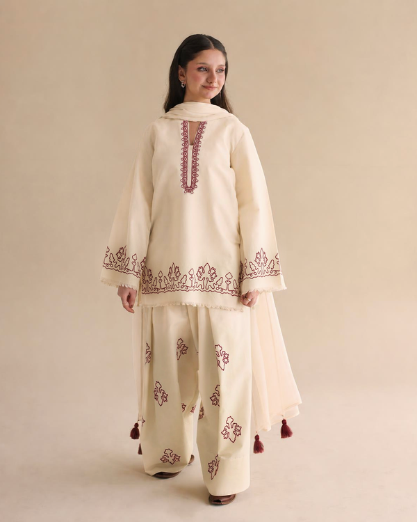 IVORY ROSE | 3-Pc Stitched Embroidered Outfit