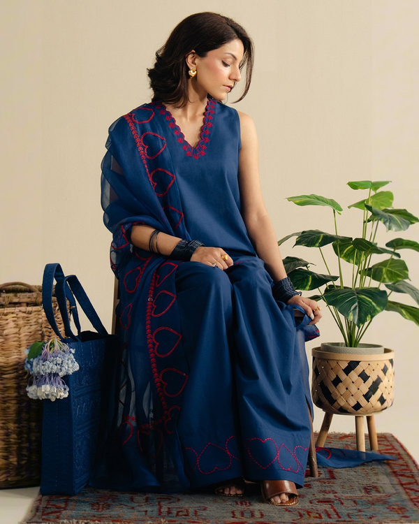 RED HEARTS | 3-Pc Stitched Embroidered Outfit