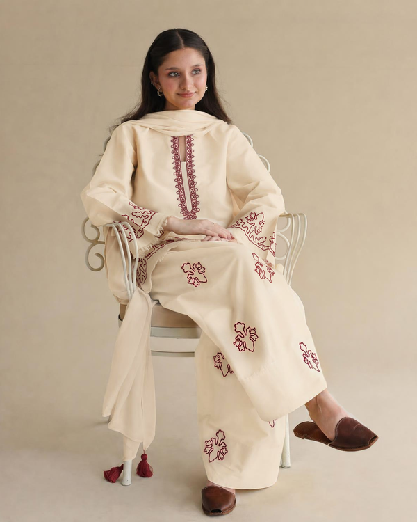 IVORY ROSE | 3-Pc Stitched Embroidered Outfit