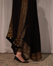 Laila | 3-Pc Stitched Embroidered Outfit