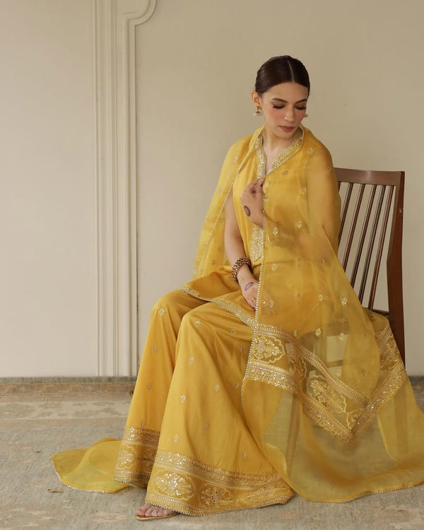 ZARD | 3-pc Stitched Embroidered Outfit