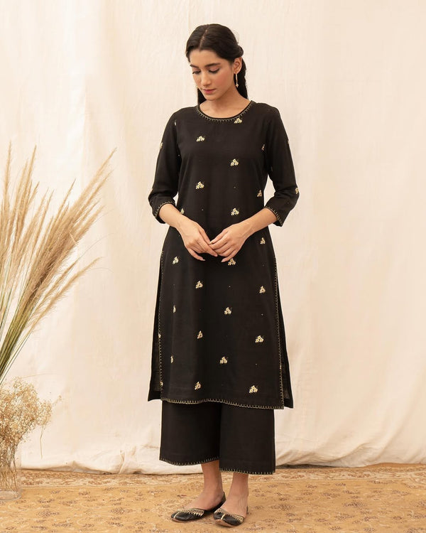 BLACK BLOOM |  2-Pc Stitched Embroidered Outfit