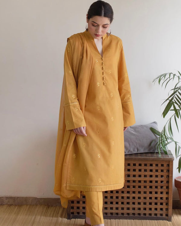 SAFFRON GOLD | 3-Pc Stitched Embroidered Outfit